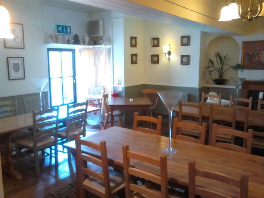 The Rose & Crown Hotel Bulford Ngoại thất bức ảnh
